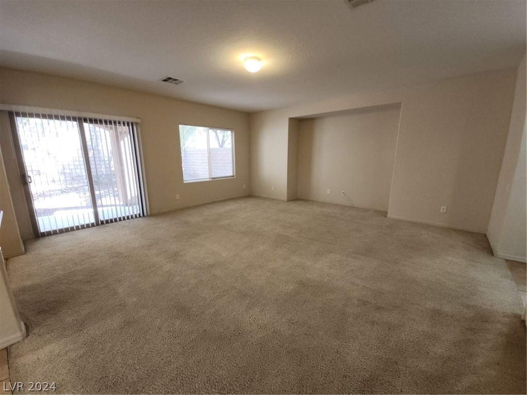 11900 Alava Avenue - Photo 4