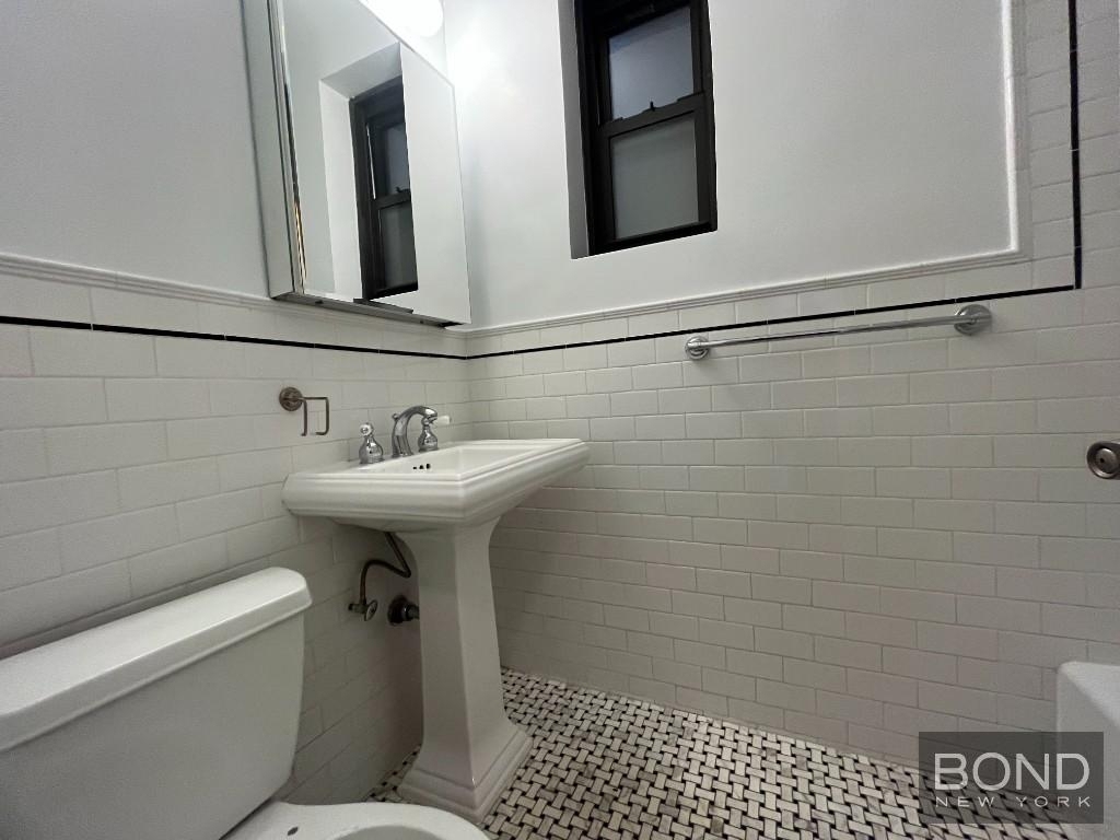 17 East 67th Street - Photo 5