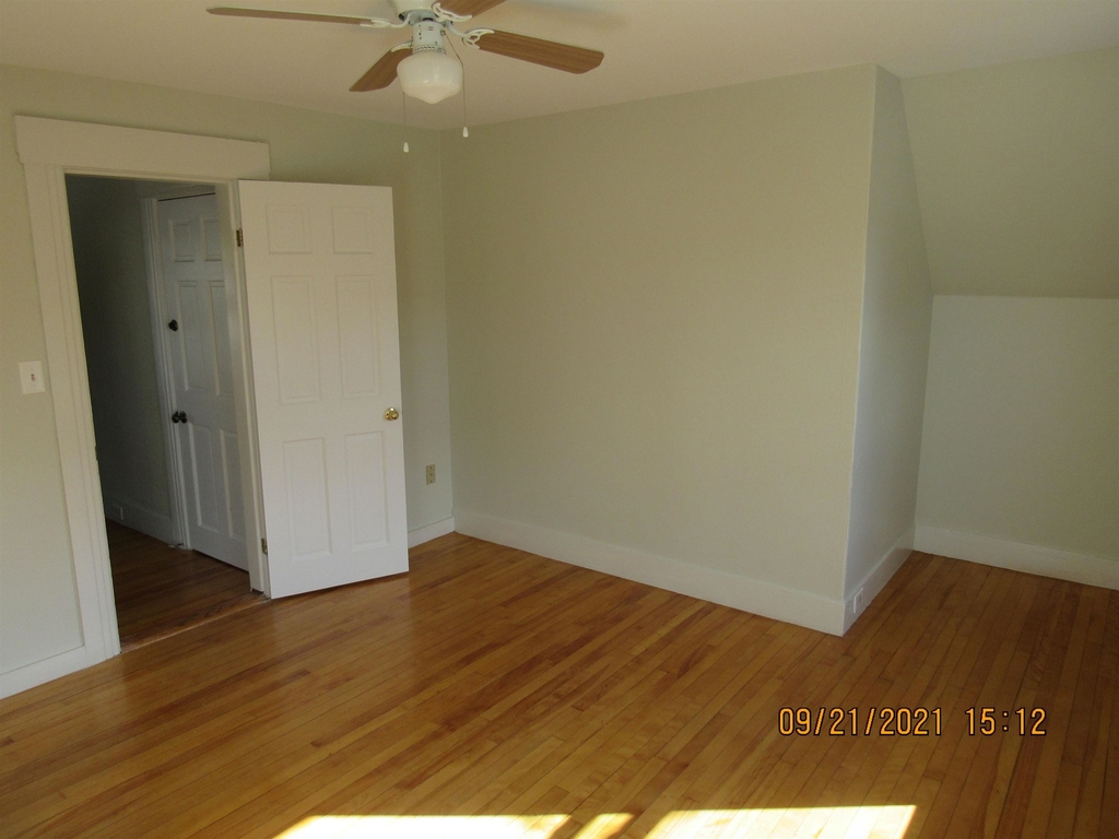 481 Hall Street - Photo 6