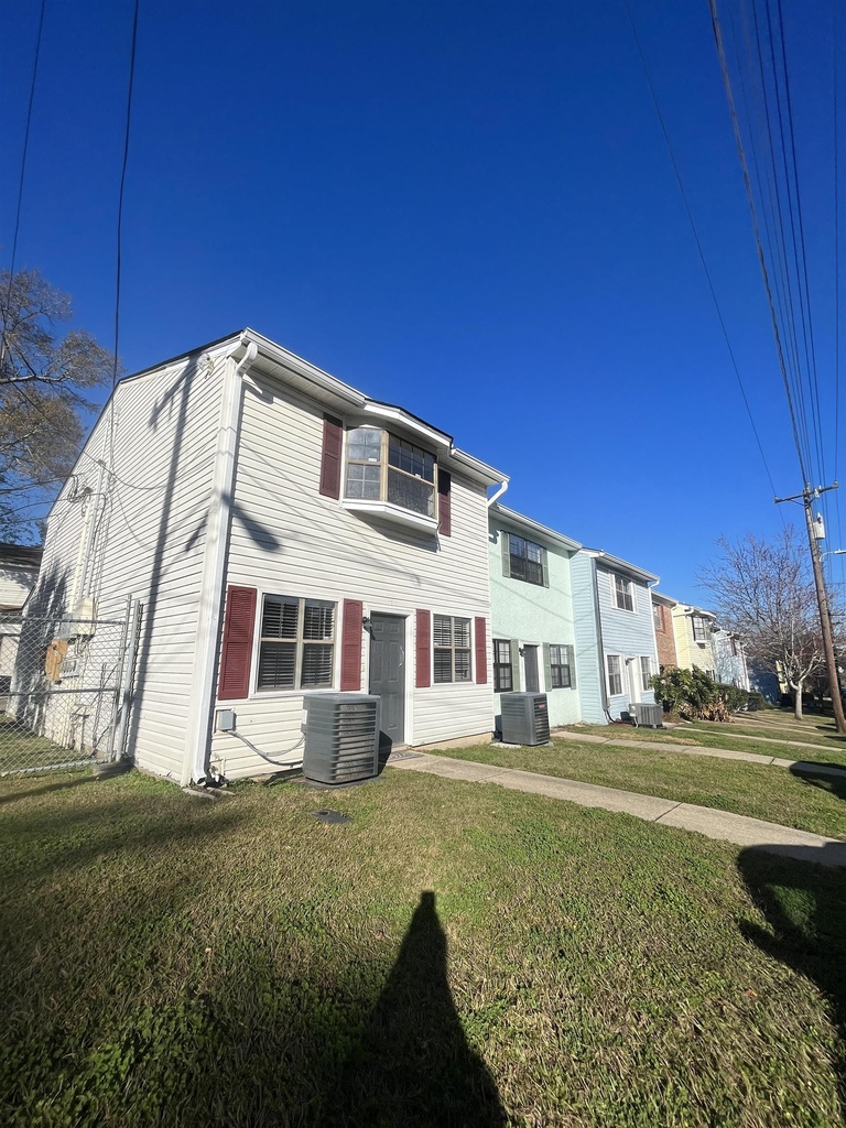 824 W Carolina Street - Photo 2