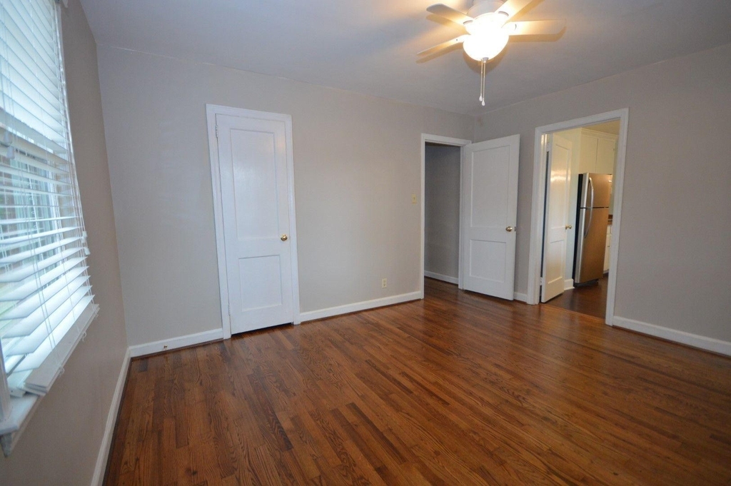 5411-b Dorcas Street - Photo 9