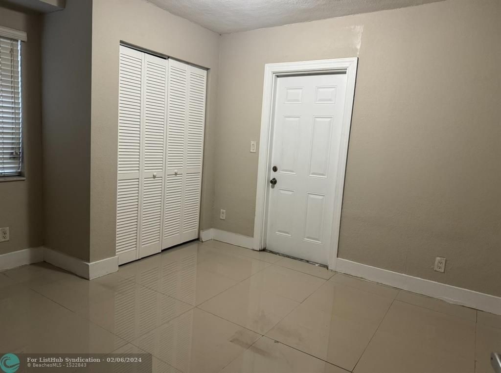 8540 Nw 15th Ct - Photo 4