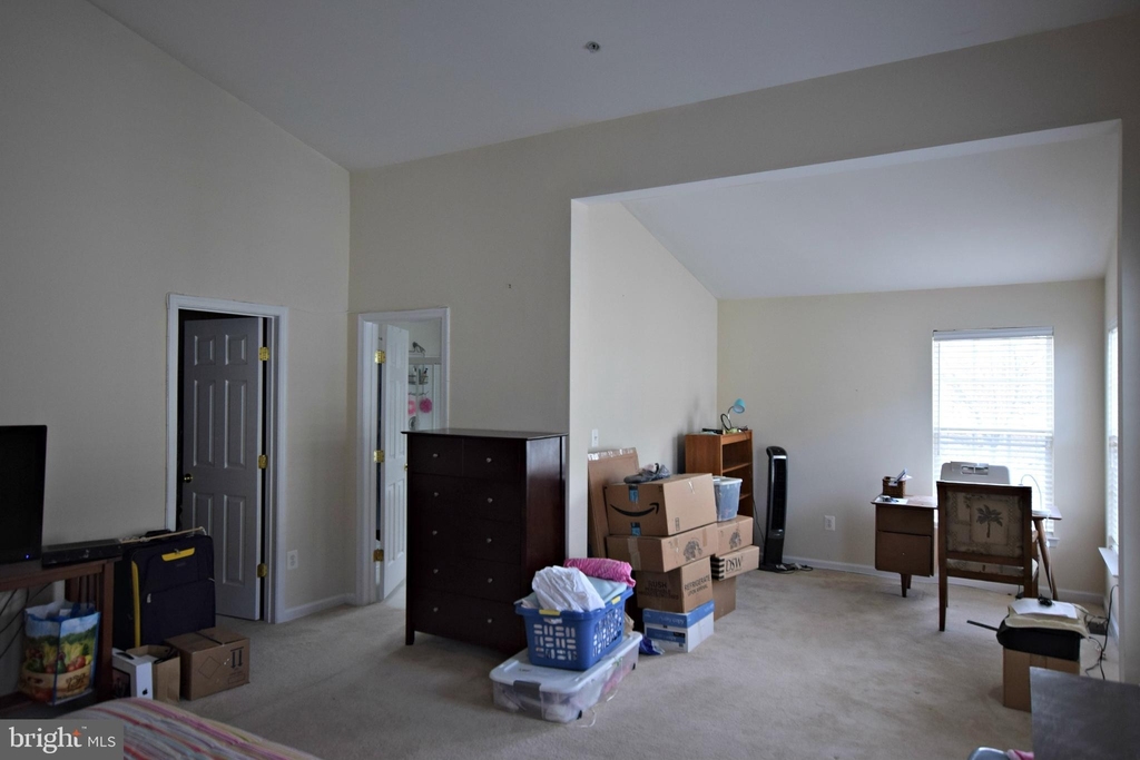 20245 Macglashan Terrace - Photo 12