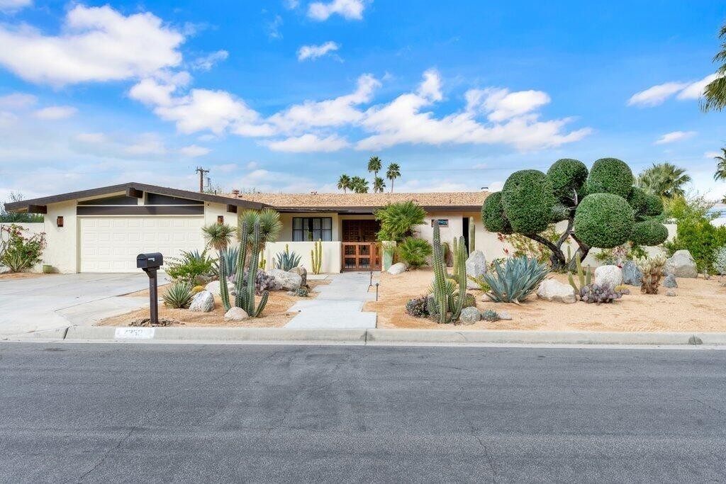 73520 Joshua Tree Street - Photo 1