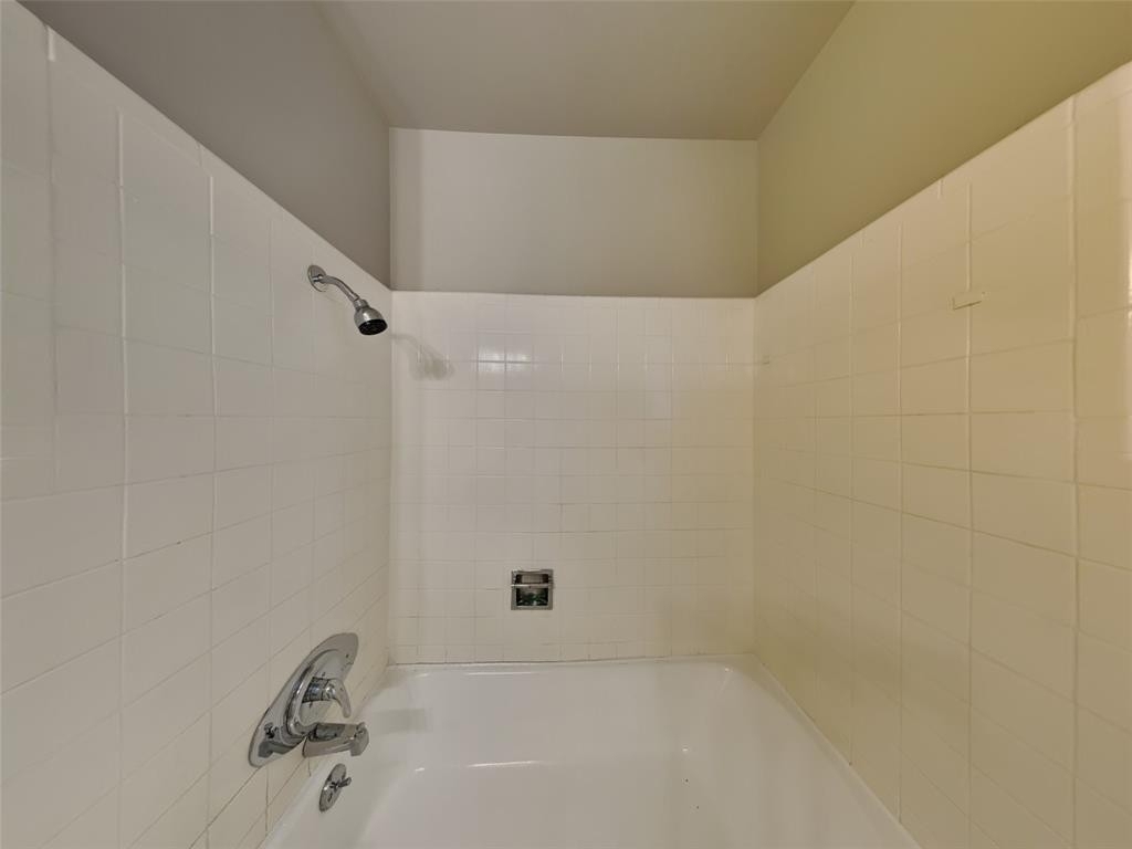 5712 Whitman Avenue - Photo 14