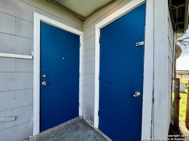 335 Tarasco St - Photo 14