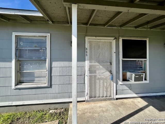 335 Tarasco St - Photo 16