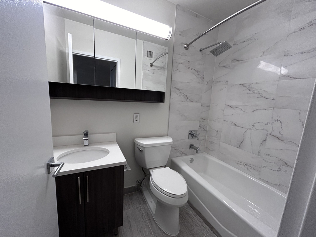 West 53rd Street - Photo 9