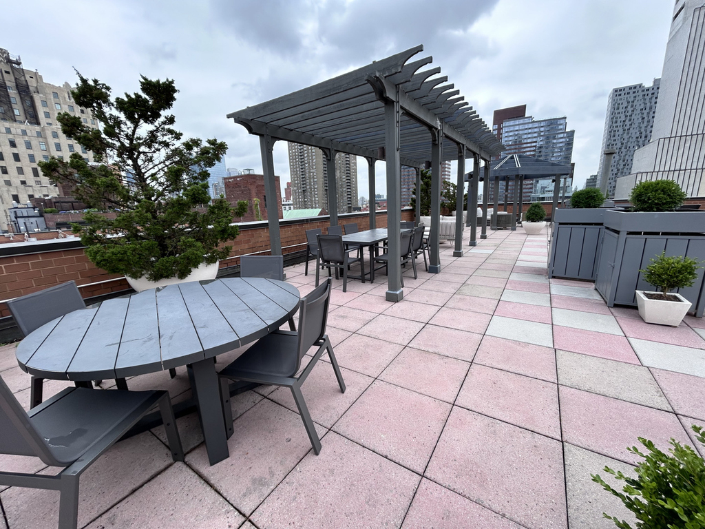 West 53rd Street - Photo 17