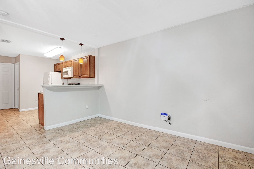 2330 Sw 35th Place - Photo 15