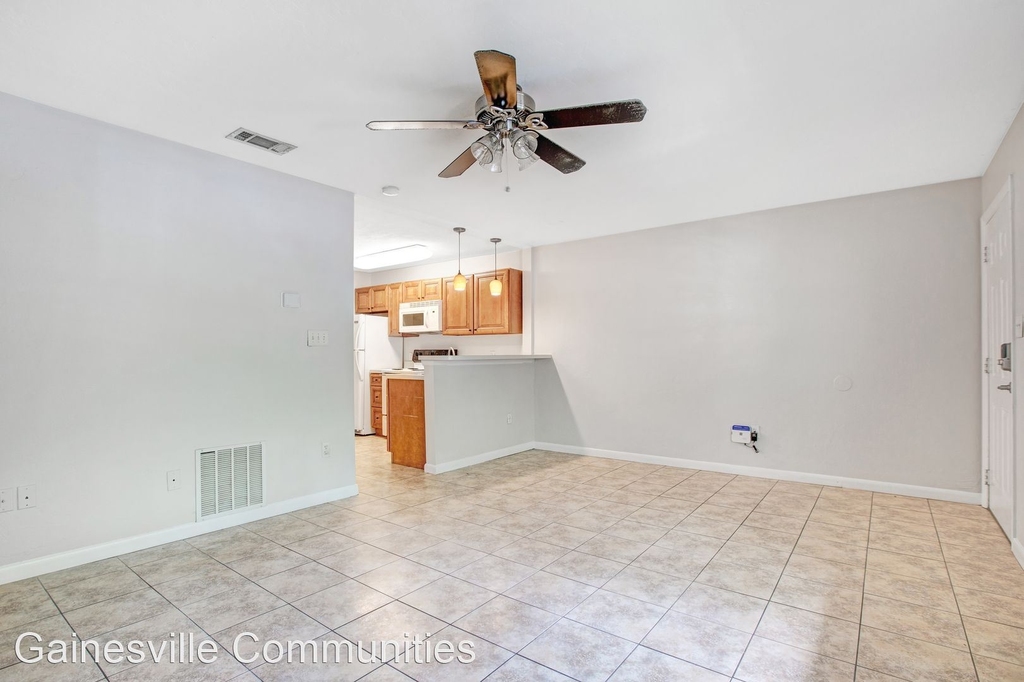 2330 Sw 35th Place - Photo 16