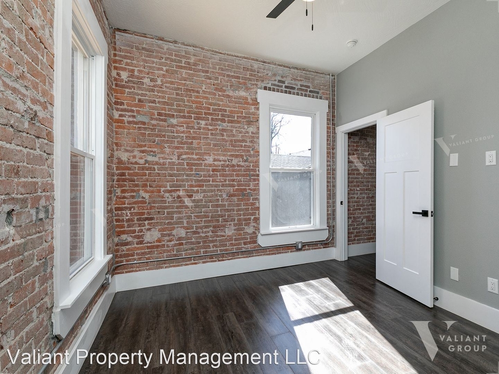 806 South Avenue - Photo 20