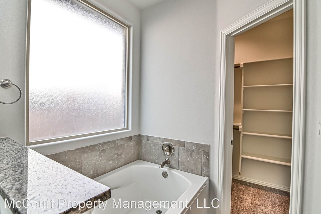 1219 Santa Clara - Photo 11