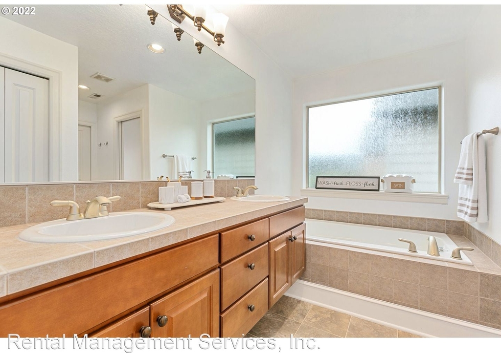 17335 Sw Montague Way - Photo 15