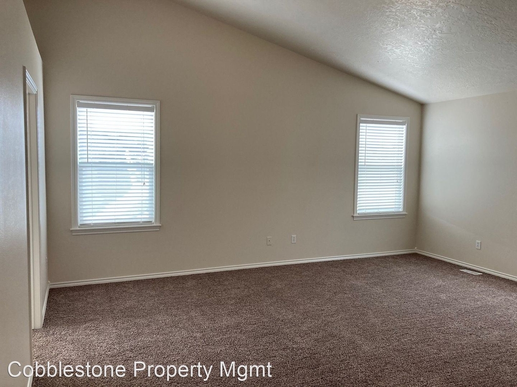 5193 N Toscana Ave - Photo 7