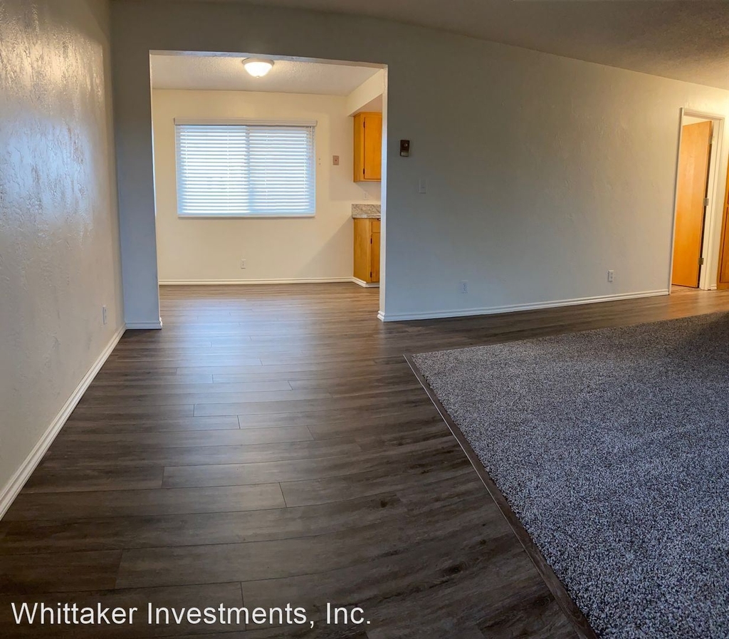 300 E 6th Ave - Photo 2