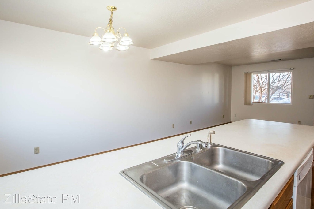 105 Pullman Court - Photo 4