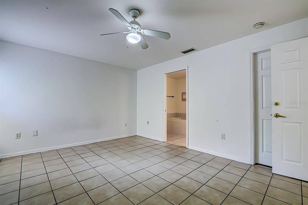 5060 Deltona Boulevard - Photo 11