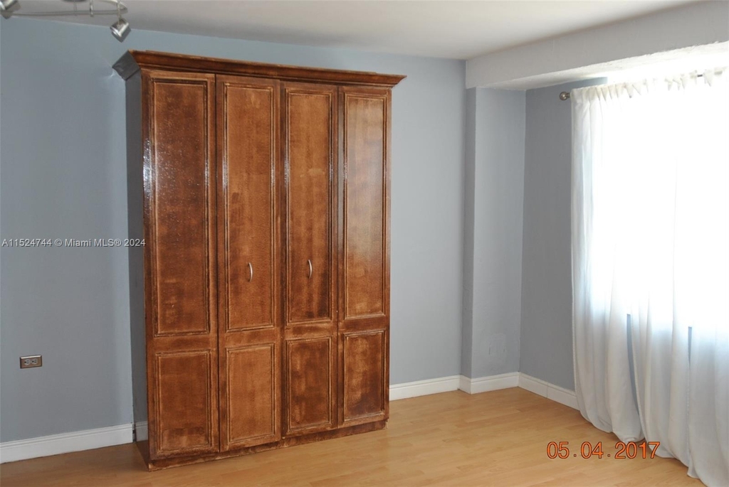 1250 West Ave - Photo 3