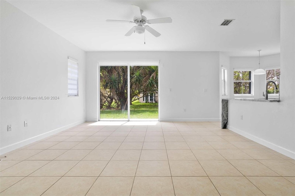 13520 Sw 255th Ter - Photo 15