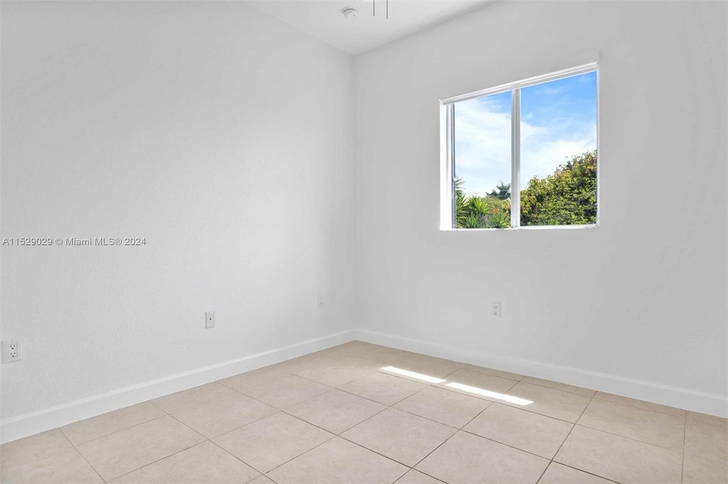 13520 Sw 255th Ter - Photo 32