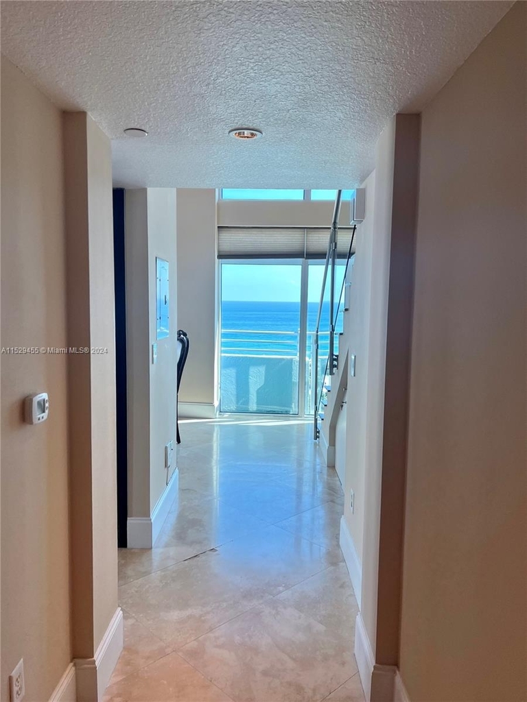 7600 Collins Ave - Photo 10