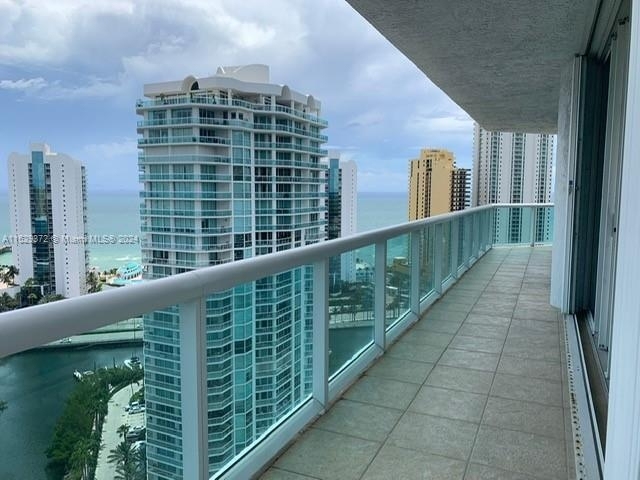 16500 Collins Ave - Photo 8