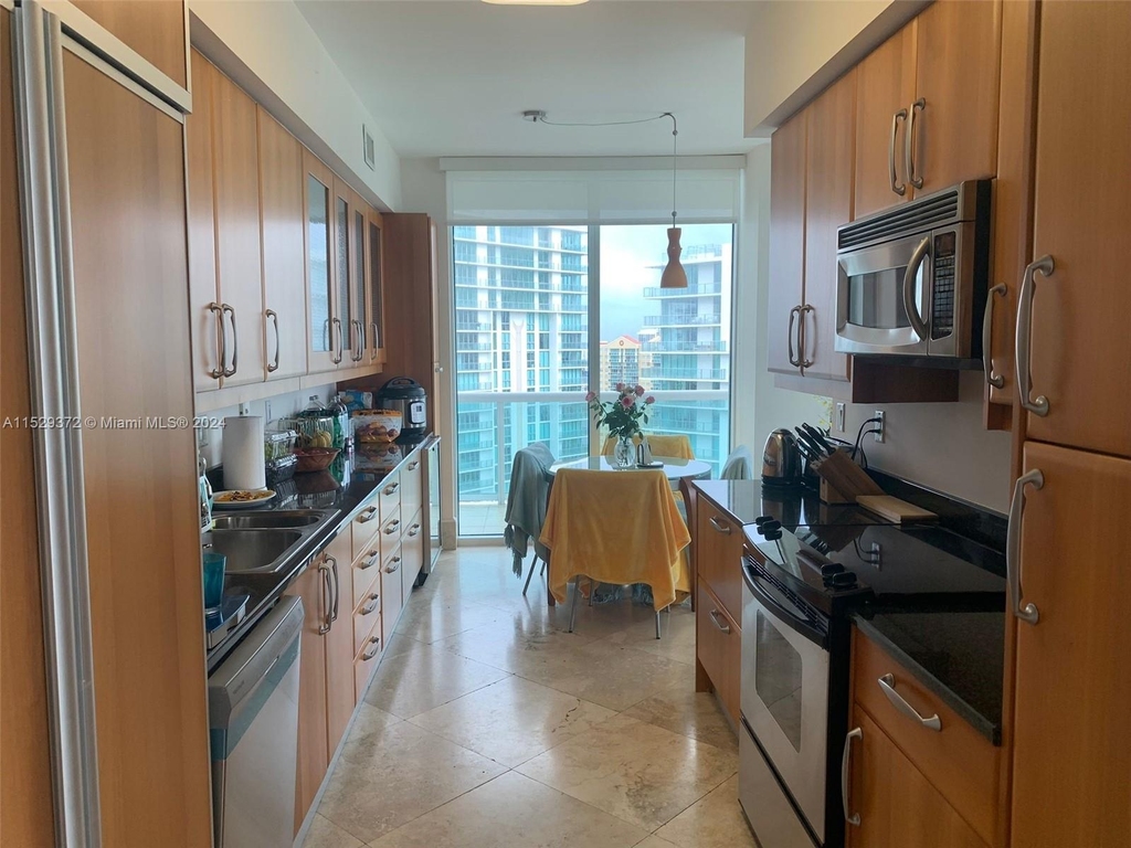 16500 Collins Ave - Photo 15