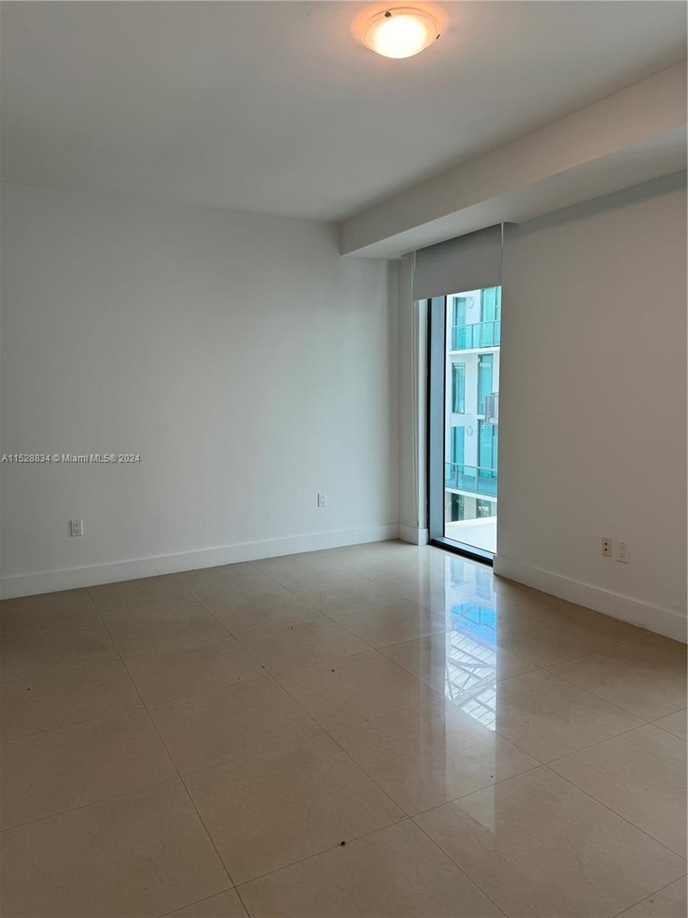 6000 Collins Ave - Photo 7