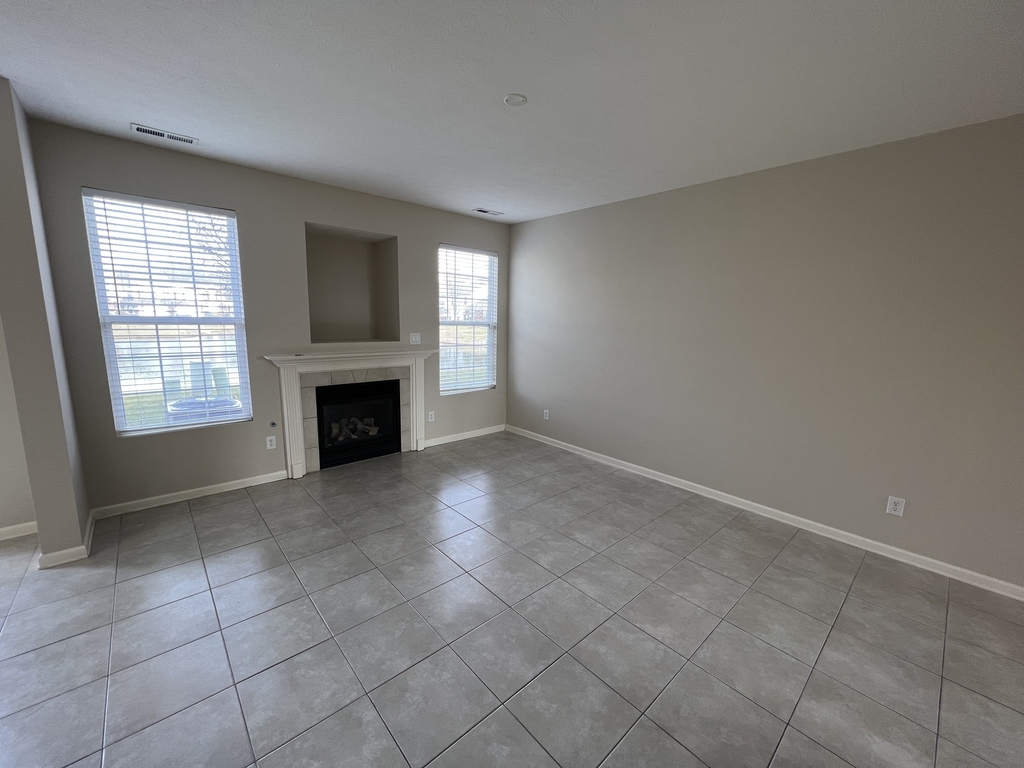 4088 Weston Pointe Drive - Photo 4