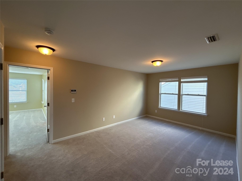 623 Dewey Court - Photo 23