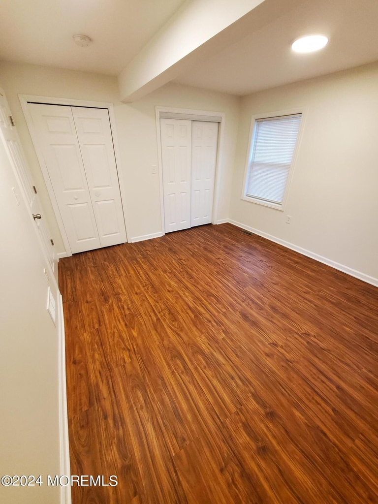 710 Monmouth Parkway - Photo 5