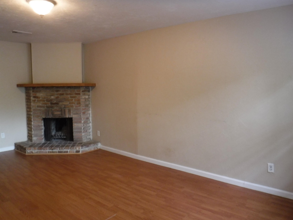 1548 Blountstown Street - Photo 2