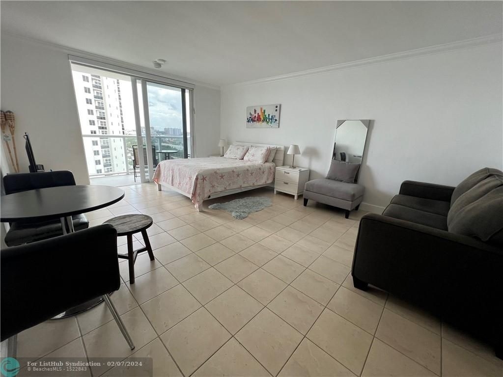 19201 Collins Ave - Photo 5