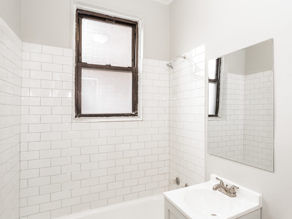 5451 S Cornell Avenue - Photo 5