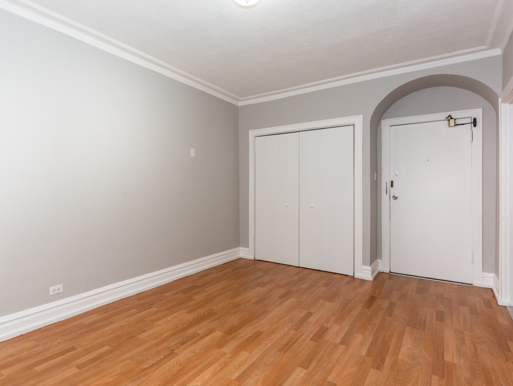 5451 S Cornell Avenue - Photo 3