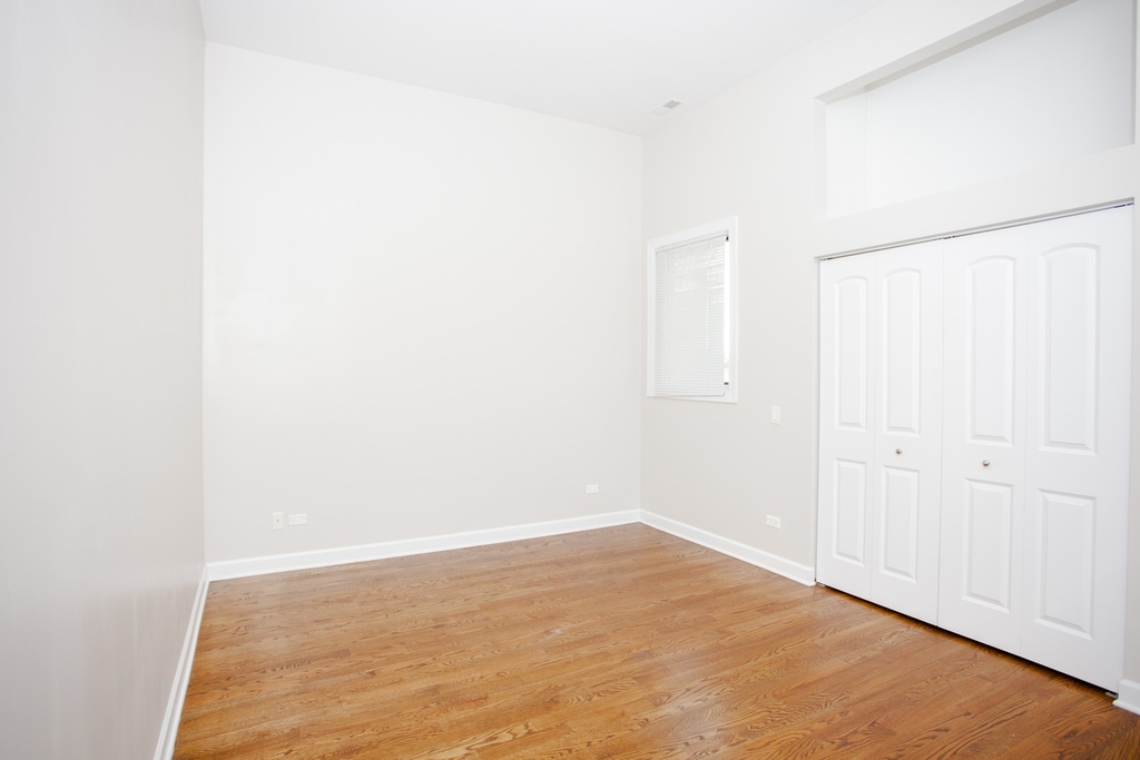 3060 W Armitage Avenue - Photo 9