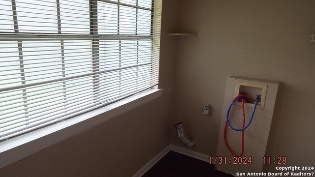 514 E Ashby Pl - Photo 3