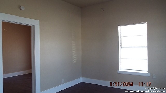 514 E Ashby Pl - Photo 7