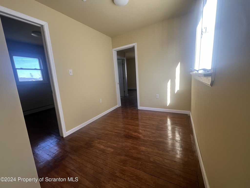 729 Maple Street - Photo 6