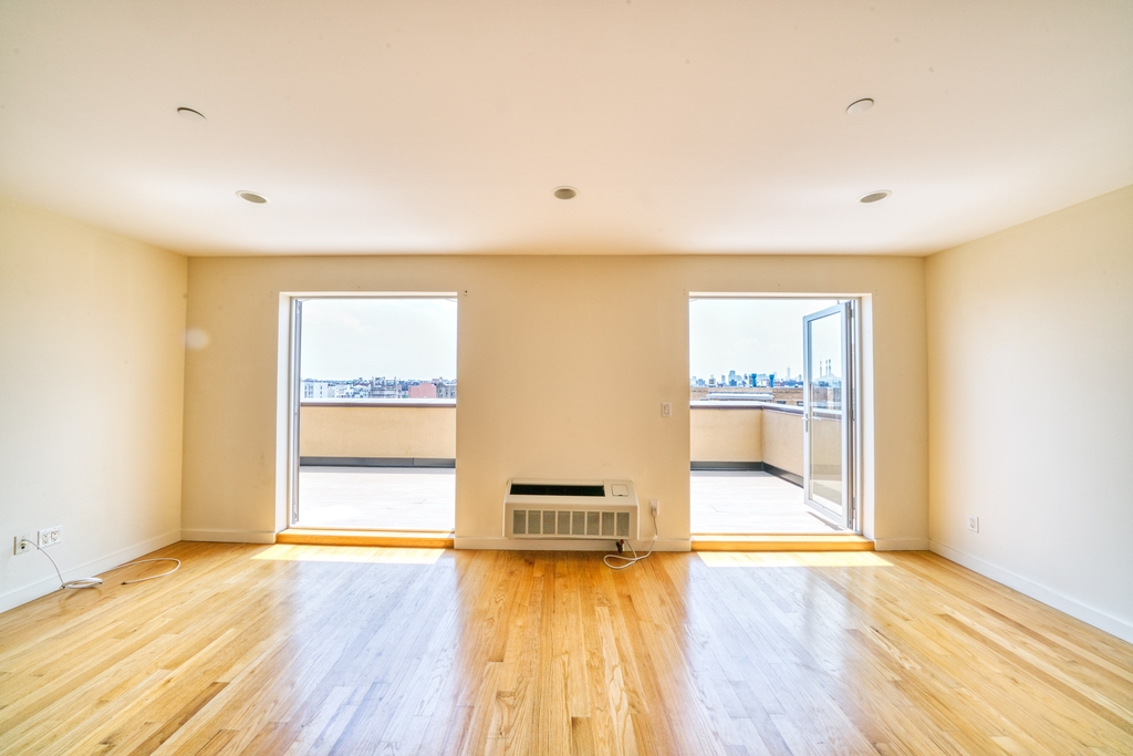 23-15 Astoria Boulevard - Photo 11