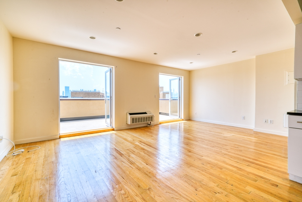 23-15 Astoria Boulevard - Photo 3