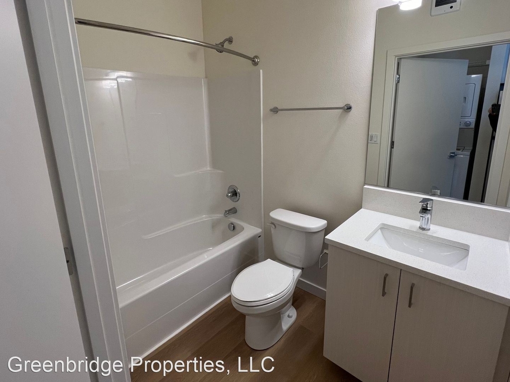 8120 Se 11th Ave. - Photo 18