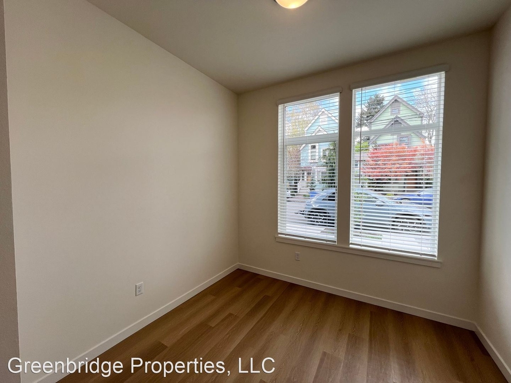 8120 Se 11th Ave. - Photo 14