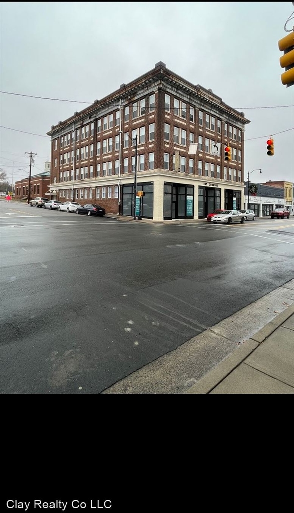 625 Washington St - Photo 3