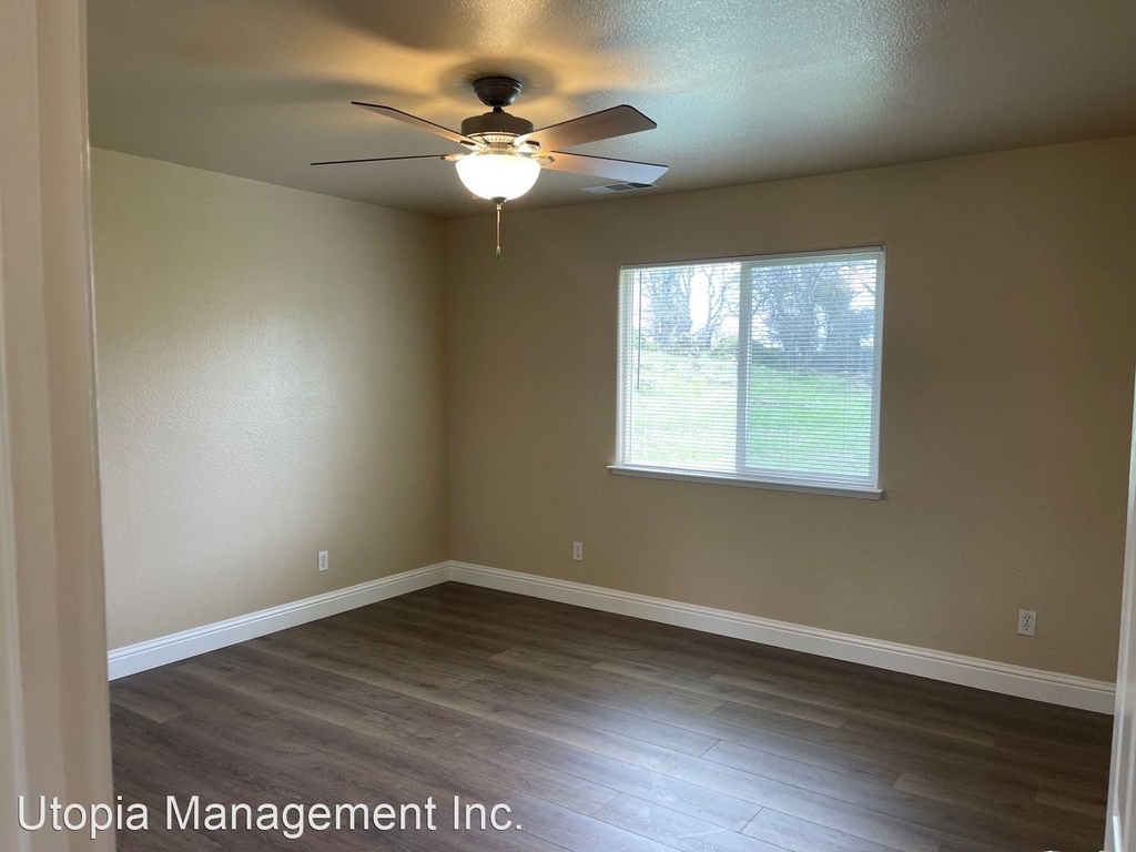 4004 Hartvickson Lane - Photo 15