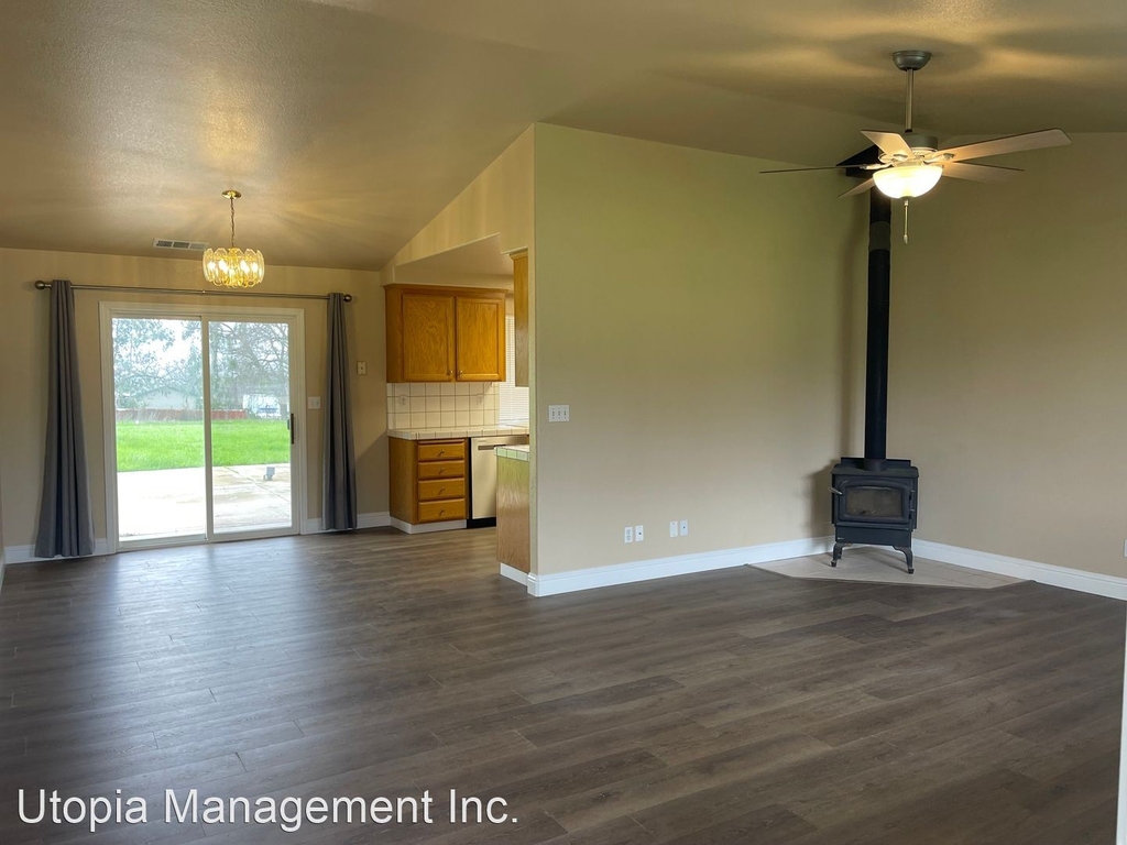 4004 Hartvickson Lane - Photo 18