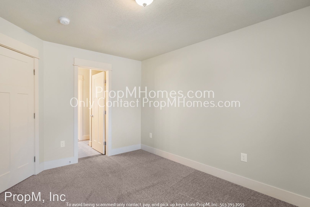 5934 Se 136th Avenue - Photo 10