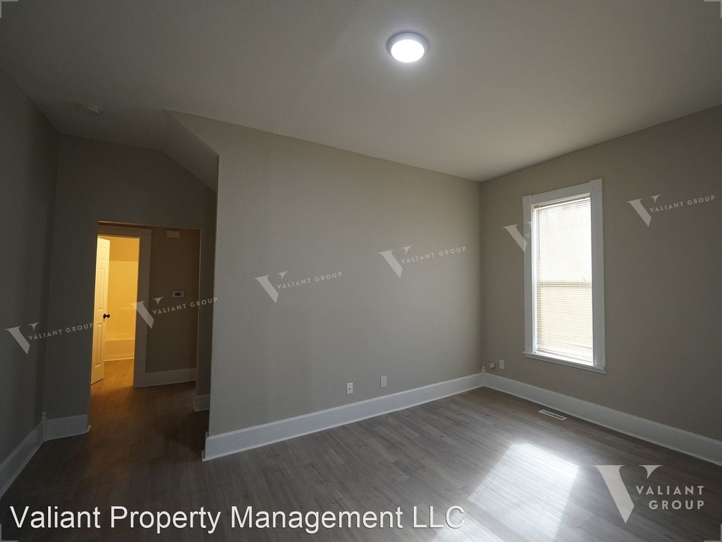 320 South Florence Ave - Photo 2