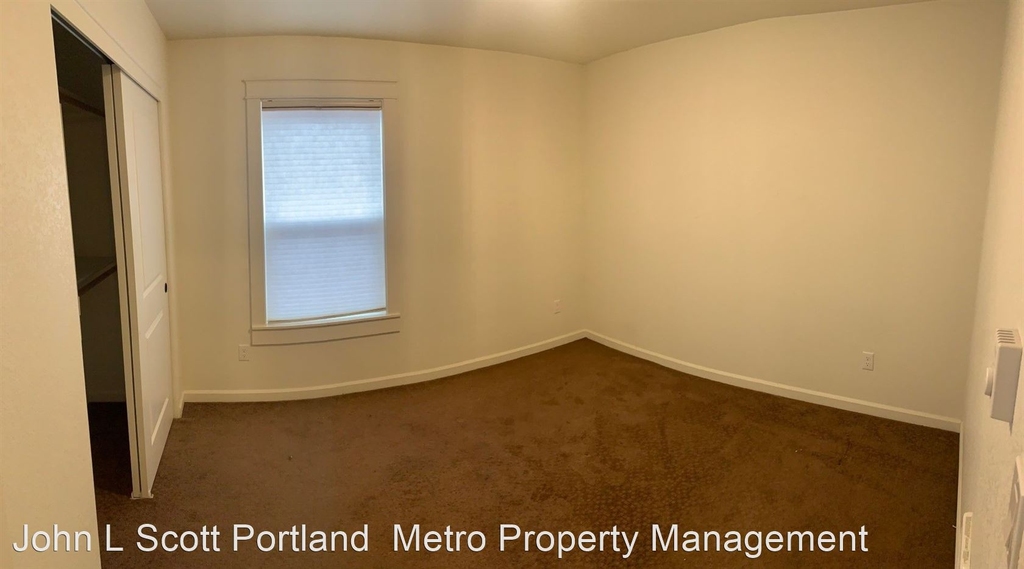 14406 E Burnside Street - Photo 9